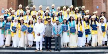 शारदा यूनिवर्सिटी में 8 वें दीक्षांत समारोह का हुआ आयोजन, 3511 छात्रों को डिग्रियां दी गई