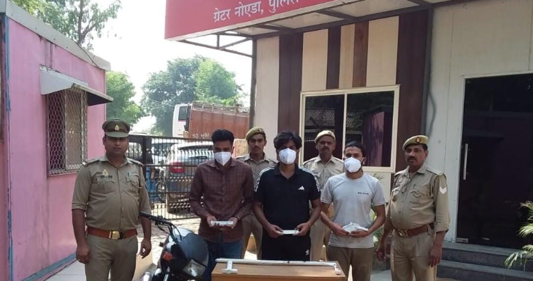कासना थाना पुलिस ने लूट की योजना बना रहे तीन शातिर लुटेरों को किया गिरफ्तार