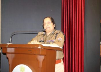 पुलिस कमिश्नर गौतमबुद्धनगर लक्ष्मी सिंह ने महिला सुरक्षा को लेकर गोष्ठी आयोजित की, दिए आवश्यक दिशा निर्देश