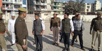 जिला मजिस्ट्रेट/जिला निर्वाचन अधिकारी मनीष कुमार वर्मा ने ईवीएम/वीवी पैट वेयर हाउस का किया मासिक निरीक्षण