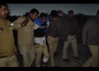 मासूम बच्ची को बहला पुसलाकर जंगल की तरफ ले जा रहे बदमाश को पुलिस ने मुठभेड़ में मारी गोली