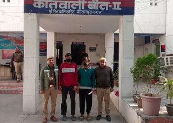 ग्रेटर नोएडा पुलिस ने दोस्त की हत्या करने वाले तीनों दोस्तो को किया गिरफ्तार