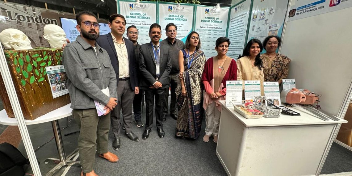 शारदा स्कूल ऑफ डेंटल साइंसेज ने दंत चिकित्सा सामग्री में सर्वश्रेष्ठ उभरती प्रौद्योगिकी का पुरस्कार जीता