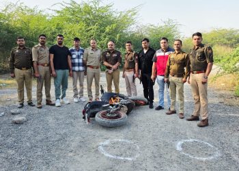 नोएडा पुलिस और स्नैचर बदमाशों के बीच मुठभेड़, तीन बदमाश घायल