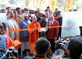 शारदा केयर,हेल्थ सिटी सुपर स्पेशलिटी हॉस्पिटल का मुख्यमंत्री योगी आदित्यनाथ ने लोकार्पण किया
