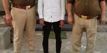 नोएडा पुलिस ने 10 हजार के इनामी आरोपी को किया गिरफ्तार