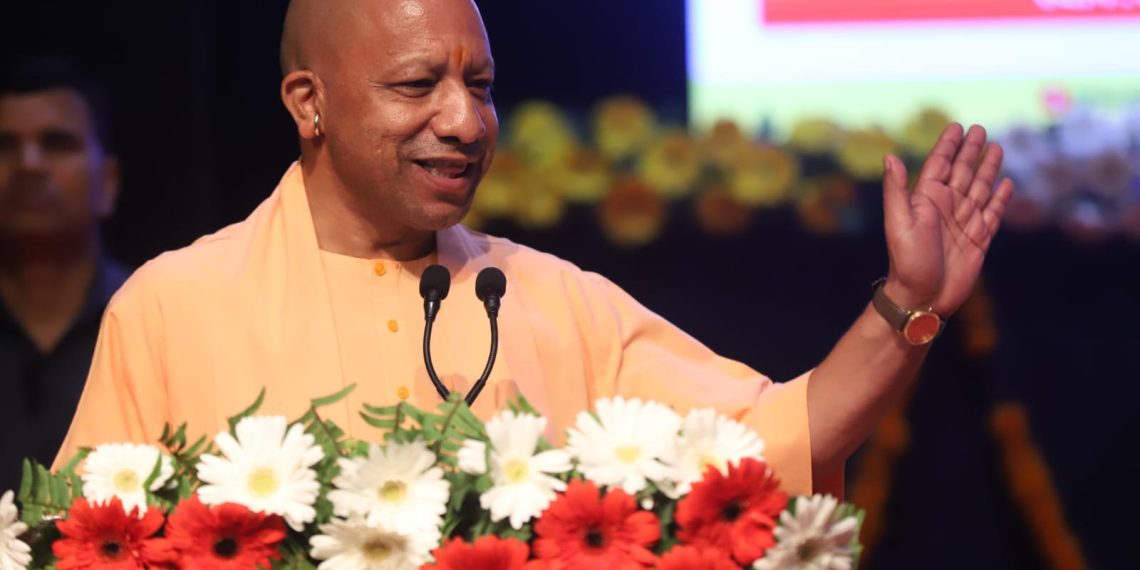 होली से पहले सीएम योगी ने 1.86 करोड़ परिवारों को दिया बड़ा तोहफा