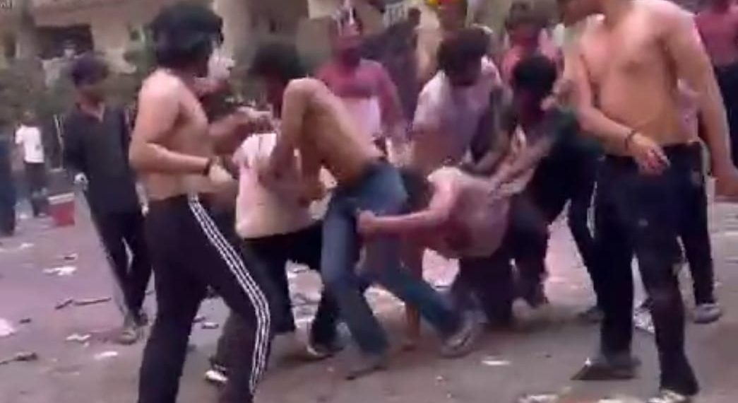 ग्रेटर नोएडा वेस्ट में होली के दिन जमकर चले लात घुसे, वीडियो सोशल मीडिया पर वायरल