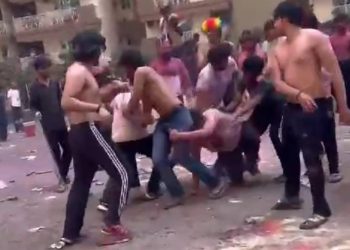 ग्रेटर नोएडा वेस्ट में होली के दिन जमकर चले लात घुसे, वीडियो सोशल मीडिया पर वायरल