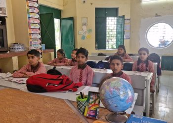 ग्रेटर नोएडा में प्राइमरी विद्यालय को स्मार्ट विद्यालय बनाया गया