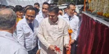 ग्रेटर नोएडा के मथुरापुर में प्रायमरी स्कूल को बनाया गया स्मार्ट स्कूल, बेसिक शिक्षा मंत्री संदीप सिंह ने किया स्कूल का उद्घाटन