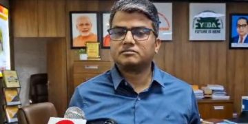अवैध निर्माण रोकने के लिए गौतम बुद्ध नगर के जिलाधिकारी ने चार टीमों का गठन किया