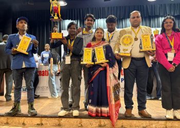राष्ट्रीय स्तर की एनएसएस पोस्टर प्रतियोगिता में शारदा विश्वविद्यालय को मिला पुरस्कार