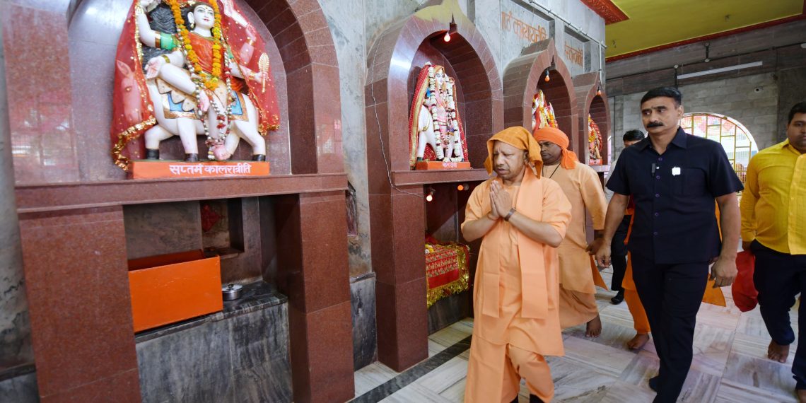 चैत्र नवरात्रिः आध्यात्मिक रंग में रंगी नजर आई यूपी की धरा