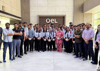 ग्रेटर नोएडा इंस्टीट्यूट ऑफ टेक्नोलॉजी के इलेक्ट्रॉनिक्स और कम्युनिकेशन इंजीनियरिंग (ईसीई) विभाग के छात्रों ने किया ऑप्टिसेमस इलेक्ट्रॉनिक्स लिमिटेड का औद्योगिक भ्रमण