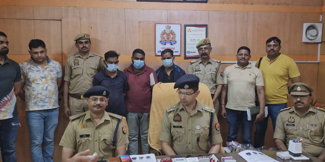 बादलपुर पुलिस की बड़ी सफलता, 40 लाख का गांजा बरामद, तीन शातिर तस्कर गिरफ्तार