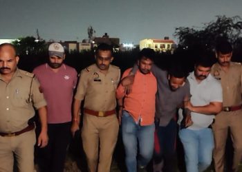 नोएडा की थाना सेक्टर-49 पुलिस की मुठभेड़ में मोबाइल स्नेचर घायल, एक साथी गिरफ्तार