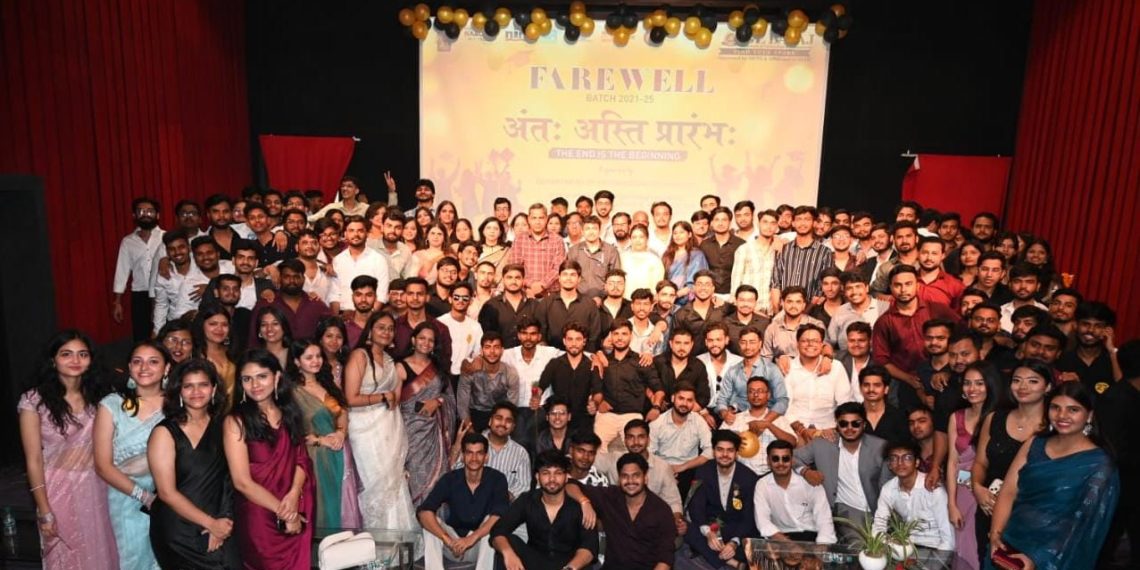 जी.एल. बजाज ने बी.टेक 2025 बैच के छात्रों को दी भावुक विदाई