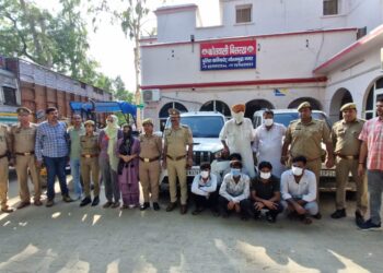 सेंट्रल नोएडा की बिसरख थाना पुलिस ने लुटेरों के गिरोह का पर्दाफाश किया