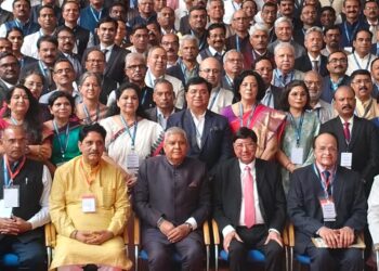 उपराष्ट्रपति जगदीप धनखड़ ने किया एमिटी विश्वविद्यालय में कुलपतियों के राष्ट्रीय सम्मेलन का शुभारंभ