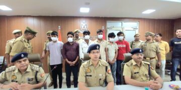 सुरजपुर थाना पुलिस ने समलैंगिक एप के माध्यम से लूटपाट करने वाले गिरोह के 6 सदस्य किए गिरफ्तार