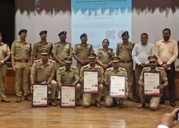 पुलिस कमिश्नरेट गौतमबुद्धनगर के 5 थानो को ISO 9001:2015 Quality Management Systems प्रदान किया गया
