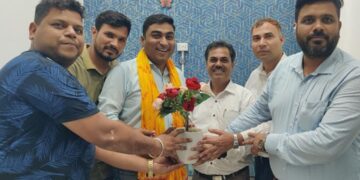 नेफोमा ने मनाया राष्ट्रीय चिकित्सक दिवस डाक्टर को किया सम्मानित