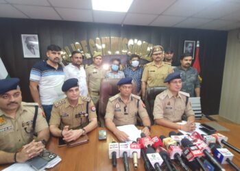 नोएडा फेस 1 थाना पुलिस ने फर्जी मार्कशीट बनाने वाले गिरोह का किया भंडाफोड़, दो आरोपी गिरफ्तार