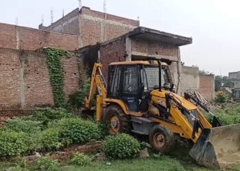 हैबतपुर के डूब क्षेत्र में चला ग्रेनो प्राधिकरण का बुल्डोजर, करीब 30 हजार वर्ग मीटर जमीन को अतिक्रमण से मुक्त कराया