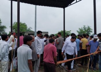 इमलिया गांव के शमशान घाट मुख्य रास्तों से कोसों दूर : चौधरी प्रवीण भारतीय