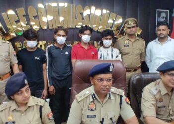 नोएडा में ग्राइंडर डेटिंग ऐप से ठगी करने वाले गिरोह का भंडाफोड़, 4 गिरफ्तार