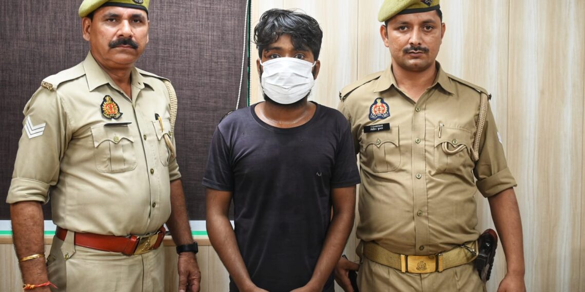 नोएडा पुलिस ने ज्वैलर्स की दुकान में हुई चोरी का किया खुलासा, आरोपी गिरफ्तार, 10 लाख का माल बरामद