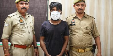 नोएडा पुलिस ने ज्वैलर्स की दुकान में हुई चोरी का किया खुलासा, आरोपी गिरफ्तार, 10 लाख का माल बरामद