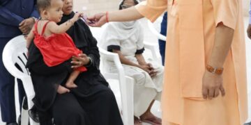 परेशान न हों, इलाज में मदद करेगी सरकार: मुख्यमंत्री योगी आदित्यनाथ