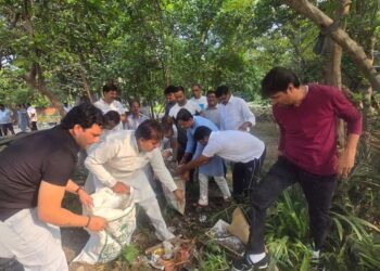 प्रधानमंत्री नरेंद्र मोदी के जन्मोत्सव पर ग्रेटर नोएडा मण्डल ने चलाया स्वच्छता अभियान
