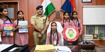 नोएडा पुलिस ने नारी सुरक्षा और साइबर जागरूकता पर दिया जोर, चलाया अभियान
