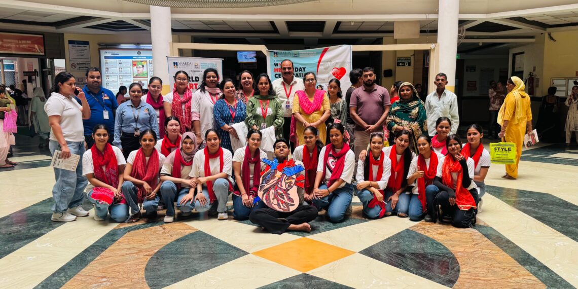 शारदा अस्पताल में विश्व हृदय दिवस मनाया, लोगों को जागरूक करने के लिए हुए विभिन्न कार्यक्रम