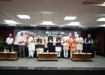 आईआईएमटी कॉलेज में अशोक सिंघल की जयंती पर बौद्धिक संगोष्ठी एवं पुस्तक विमोचन समारोह