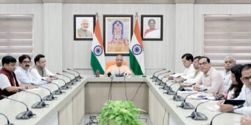शहरी विकास पर मुख्यमंत्री योगी का जोर : “नवाचार और आय सृजन ही बनाएंगे नगर निकाय आत्मनिर्भर”
