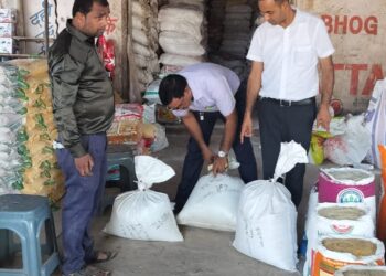 जिले का खाद्य सुरक्षा विभाग एक्शन में, नवरात्रि-दशहरा के मद्देनजर लिए 12 नमूने, 472 किग्रा खाद्य सामग्री सीज व नष्ट