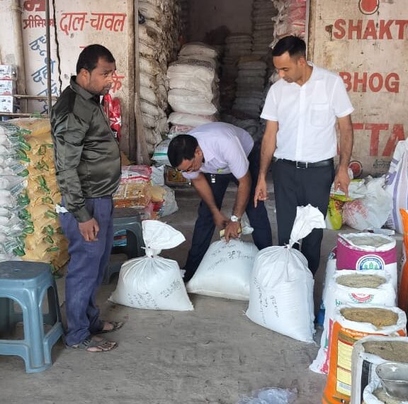 जिले का खाद्य सुरक्षा विभाग एक्शन में, नवरात्रि-दशहरा के मद्देनजर लिए 12 नमूने, 472 किग्रा खाद्य सामग्री सीज व नष्ट