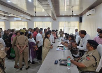 जनपद गौतमबुद्ध नगर की तीनों तहसीलों में संपूर्ण समाधान दिवस का हुआ आयोजन