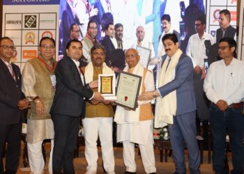 जीएनआईओटी इंस्टीट्यूट ऑफ मैनेजमेंट स्टडीज को बेस्ट मैनेजमेंट कॉलेज फॉर प्लेसमेंट इन इंडिया के खिताब से किया सम्मानित