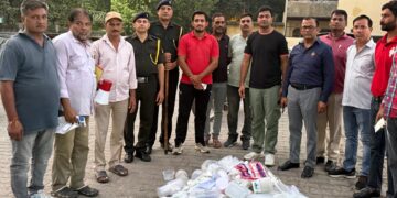 ग्रेनो प्राधिकरण के स्वास्थ्य विभाग ने सिंगल यूज प्लास्टिक किया जब्त