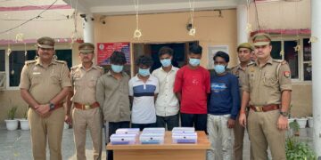 नोएडा में मोबाइल छिनैती गिरोह का हुआ पर्दाफाश, 5 गिरफ्तार, 11 फोन व 2 वाहन बरामद