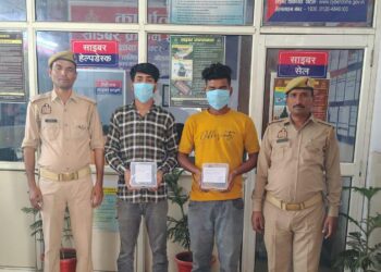 नोएडा में मोबाइल छिनैती करने वाले 2 शातिर अपराधी गिरफ्तार, 2 मोबाइल बरामद