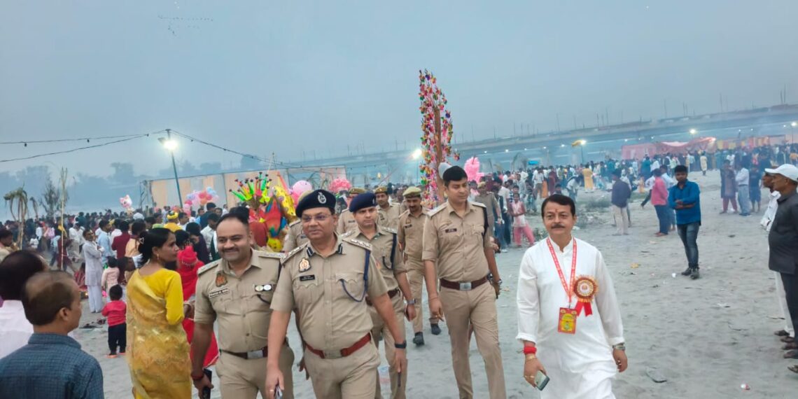 छठ पूजा पर्व हुआ सम्पन्न, गौतमबुद्धनगर पुलिस कमिश्नरेट की रही कड़ी सुरक्षा व्यवस्था