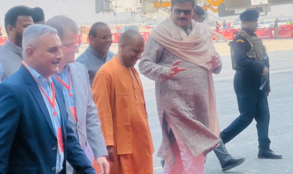 सीएम योगी ने जेवर एयरपोर्ट की तैयारियों का लिया जायजा, जल्द होगा एयरपोर्ट का उद्घाटन