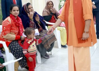 आमजन की समस्याओं के समाधान पर निगरानी रखें जनपदों में तैनात पुलिस के वरिष्ठ अधिकारीः मुख्यमंत्री योगी आदित्यनाथ