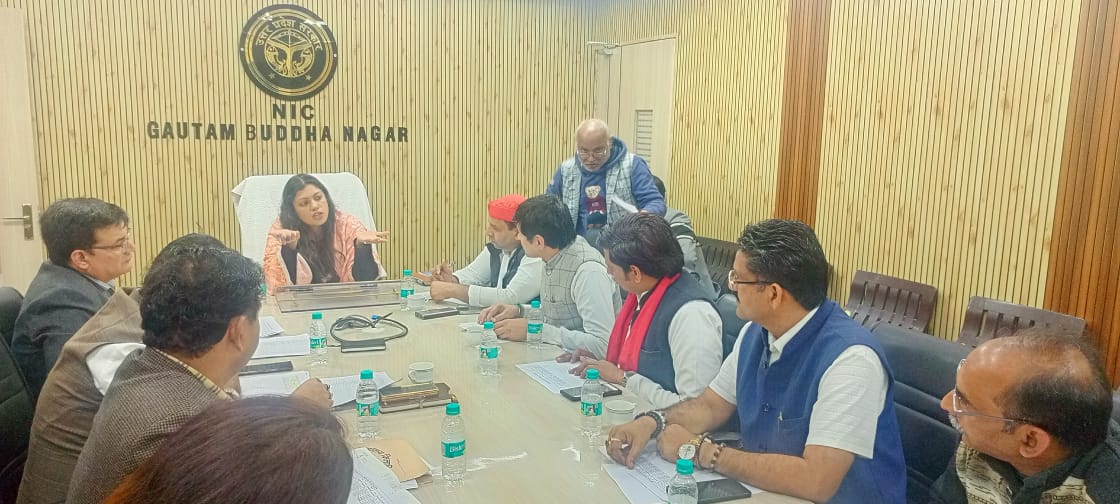 SIR को लेकर जिला निर्वाचन अधिकारी की राजनीतिक दलों के प्रतिनिधियों के साथ बैठक संपन्न